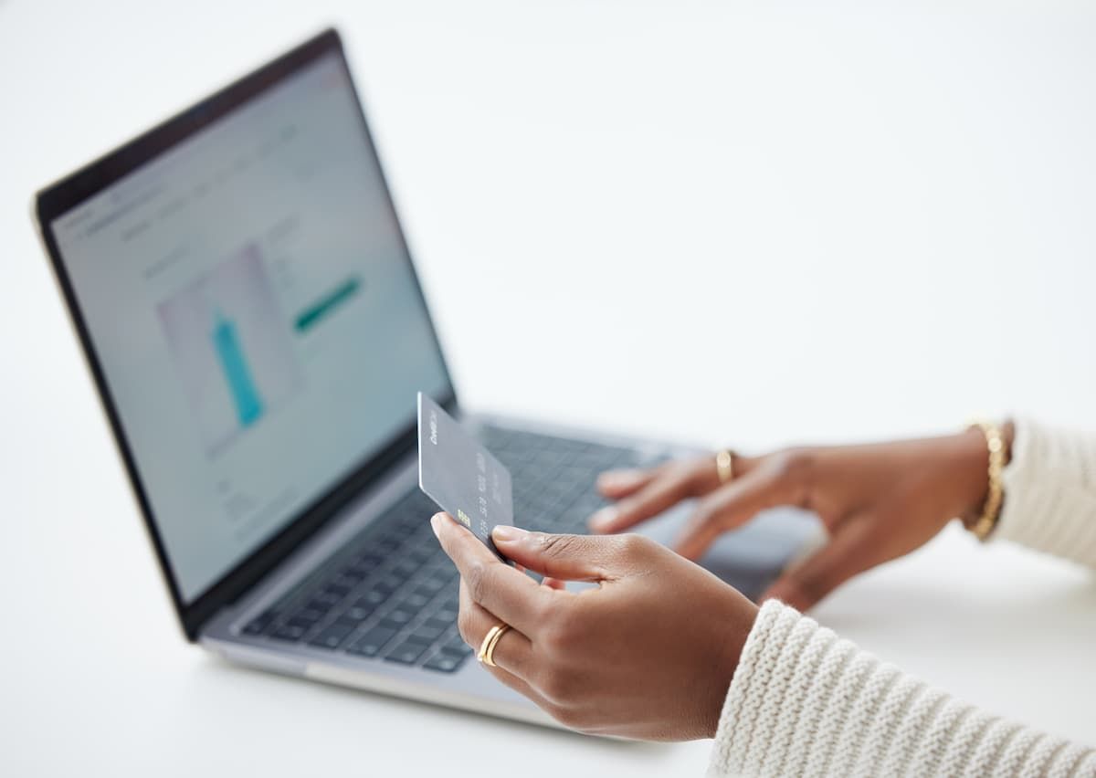 Sistem Pembayaran Online yang Aman untuk Kebutuhan Bisnis Anda